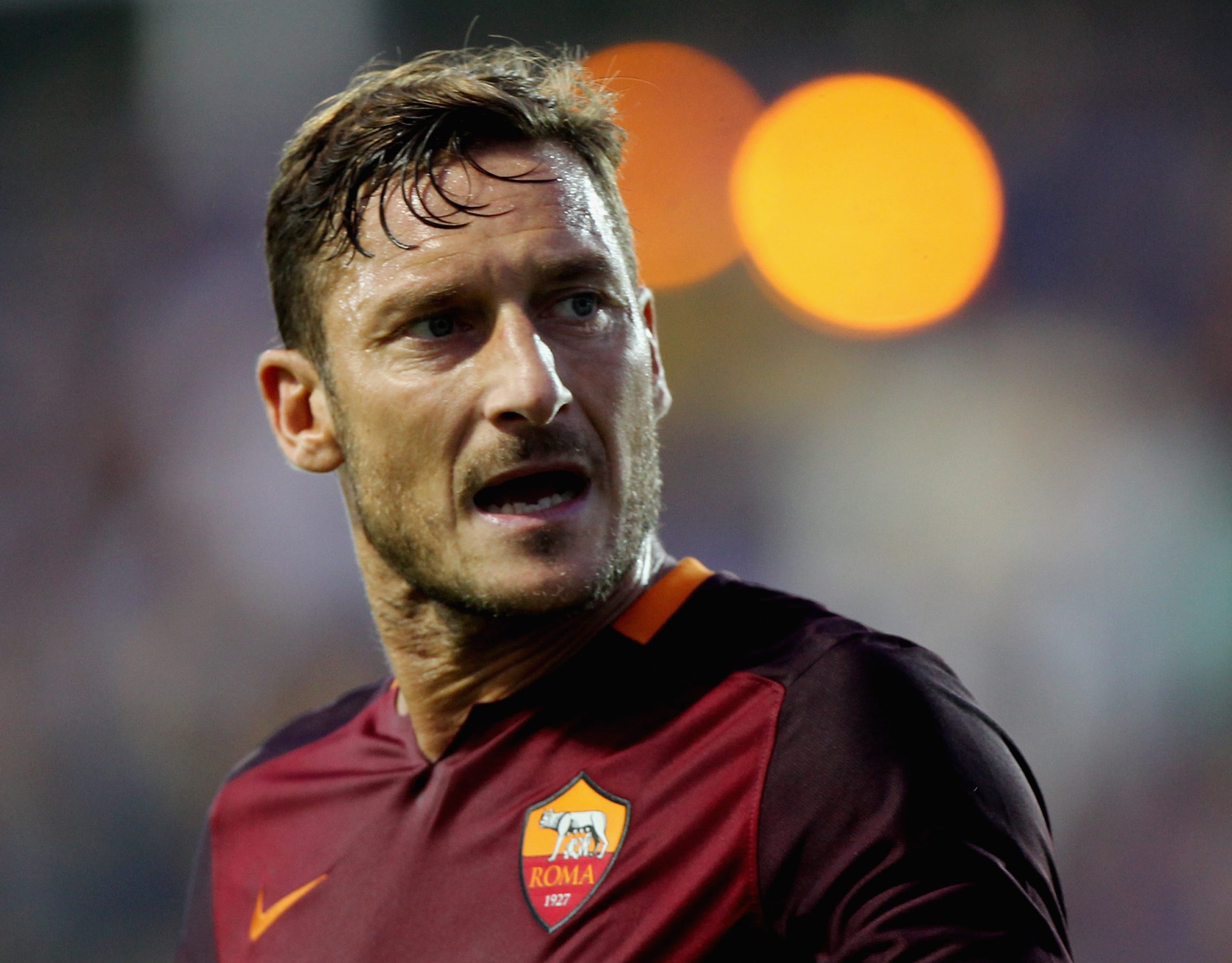 Francesco Totti wallpaper for laptop 