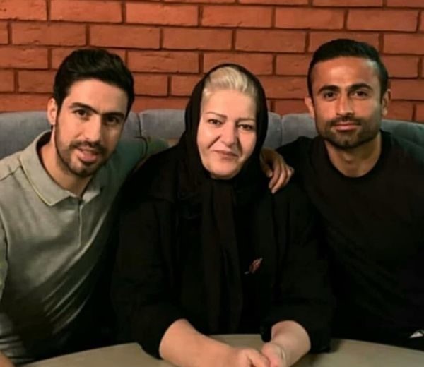 امید ابراهیمی و مادرش