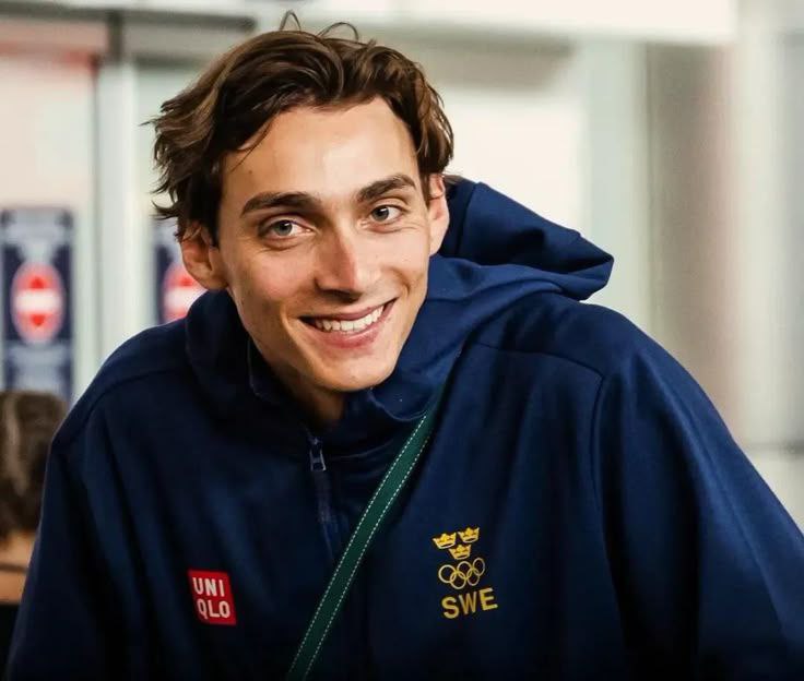 Armand Duplantis wallpaper