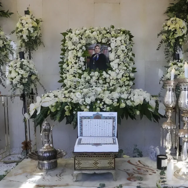 همسر  محمد رضا زنوزی