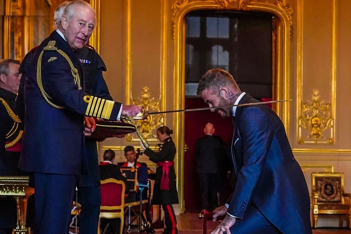  اشک بکام هنگام دریافت نشان شوالیه