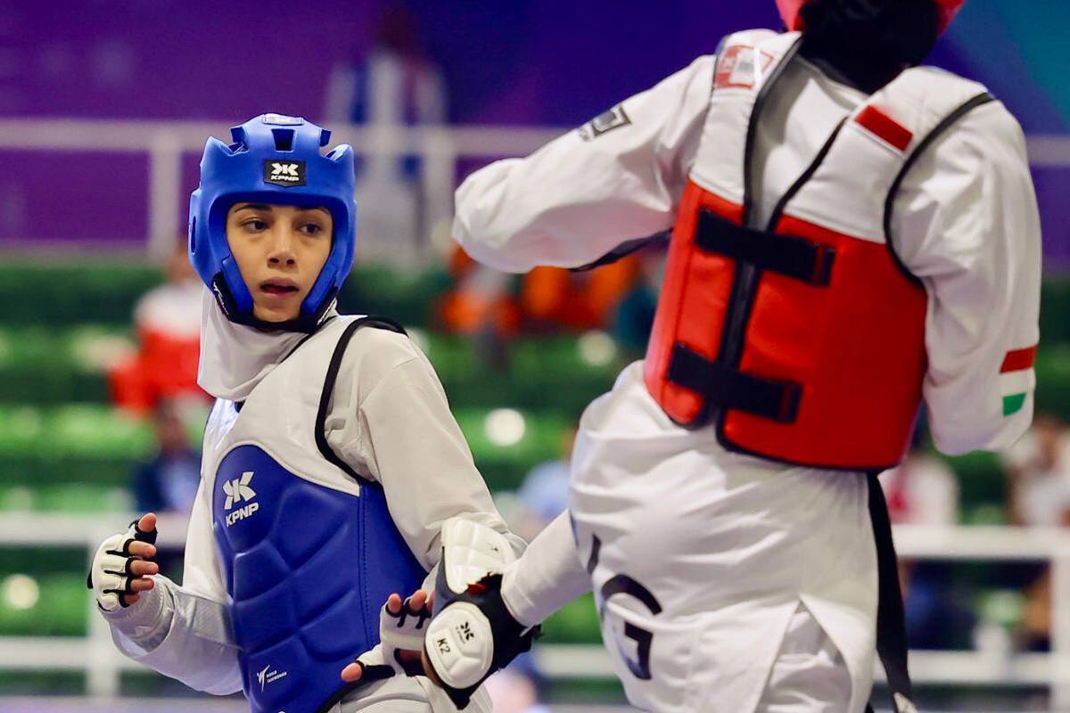 قهرمانی ساینا کریمی در تکواندو قهرمانی ساینا کریمی در تکواندو