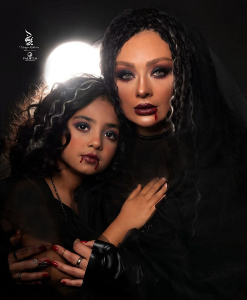 عکس یکتا ناصر و دخترش با گریم هالووینی