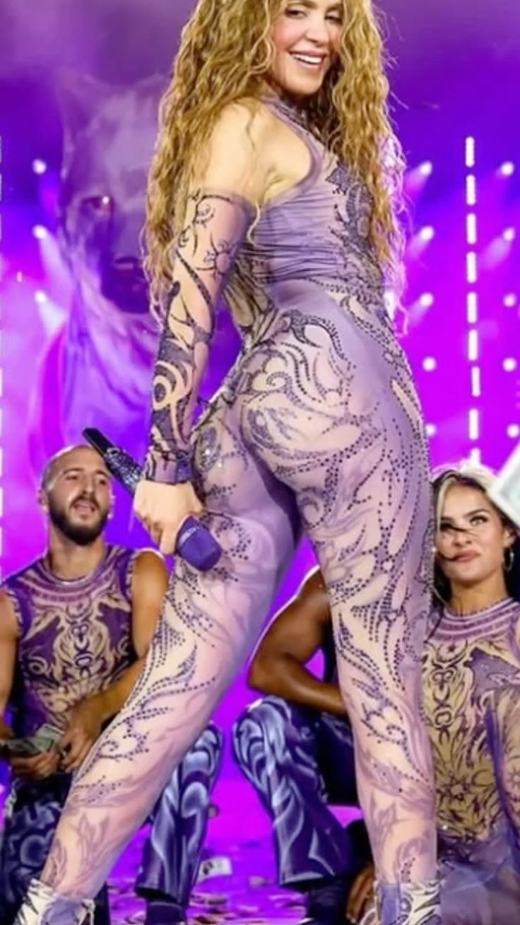 عکس لخت سکسی شکیرا 