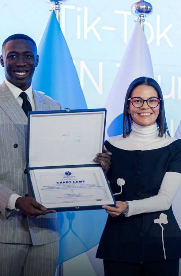 خابی لم سفیر گردشگری شد