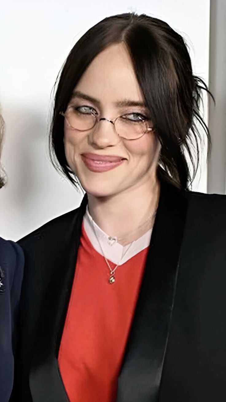 عکس های لخت بیلی آیلیش عکس های لخت بیلی آیلیش