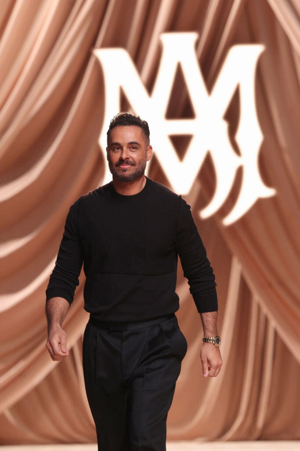 مایک امیری چه کسی هست مایک امیری چه کسی هست