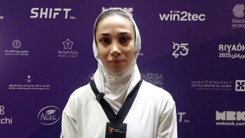 فتح مدال طلا توسط ساینا کریمی فتح مدال طلا توسط ساینا کریمی