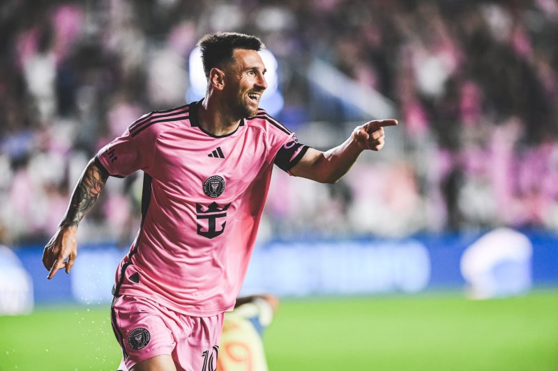 رکورد تاریخی مسی ۴۰۰ پاس گل در دوران حرفه‌ای