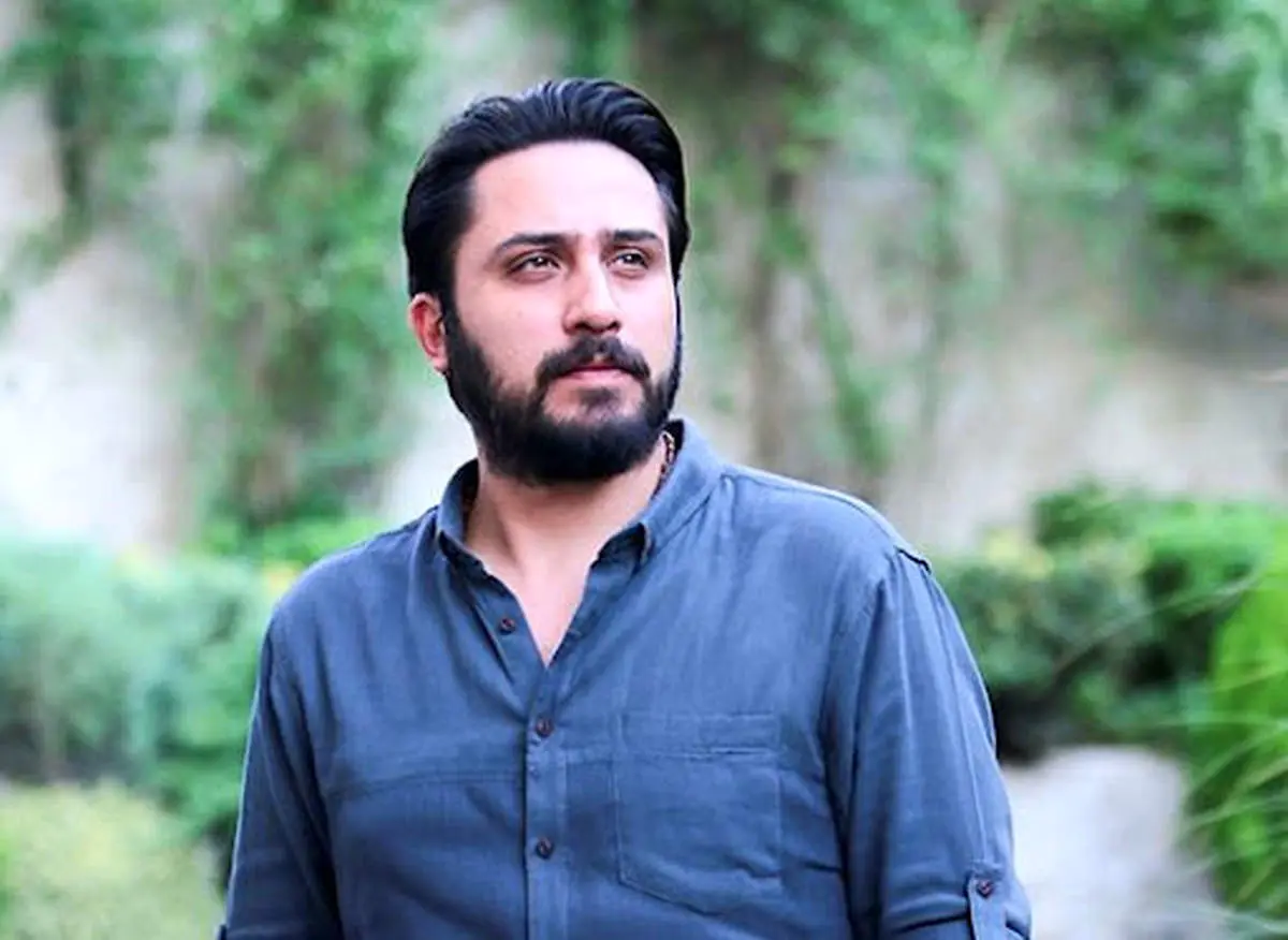 خداحافظی احساسی روزبه بمانی با هواداران خداحافظی احساسی روزبه بمانی با هواداران