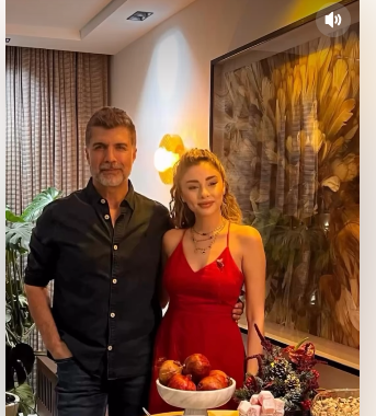 عکس  اوزجان دنیز و همسرش در شب یلدا