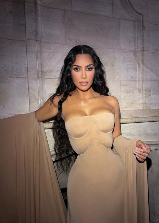 تصویر سوپر سکسی کیم کارداشیان تصویر سوپر سکسی کیم کارداشیان