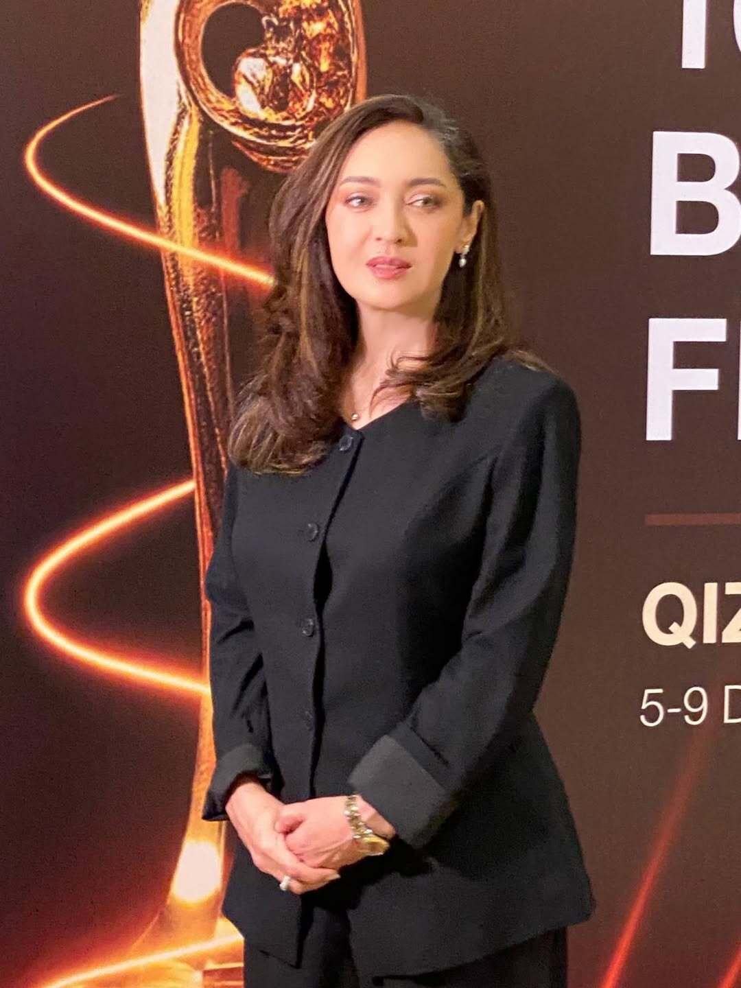  لباس رسمی نیکی کریمی در رویداد بین‌المللی سینما