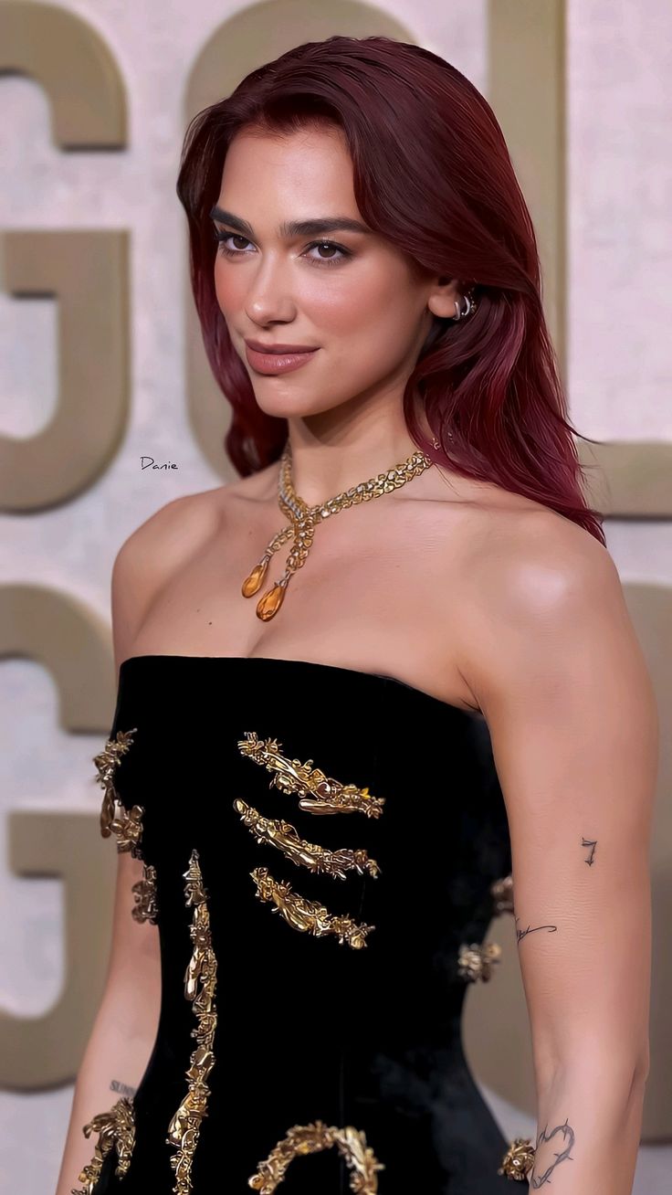 عکس سکسی داغ دو آ لیپا عکس سکسی داغ دو آ لیپا