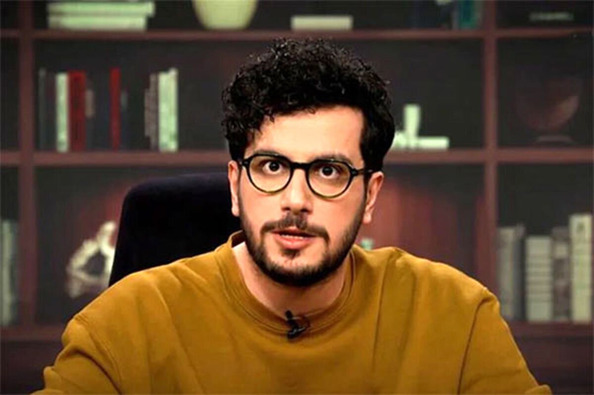 برنده جایزه تلویزیونی سال امیرحسین قیاسی برنده جایزه تلویزیونی سال امیرحسین قیاسی