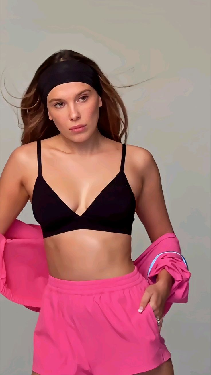 عکس های سکسی خفن میلی بابی براون عکس های سکسی خفن میلی بابی براون