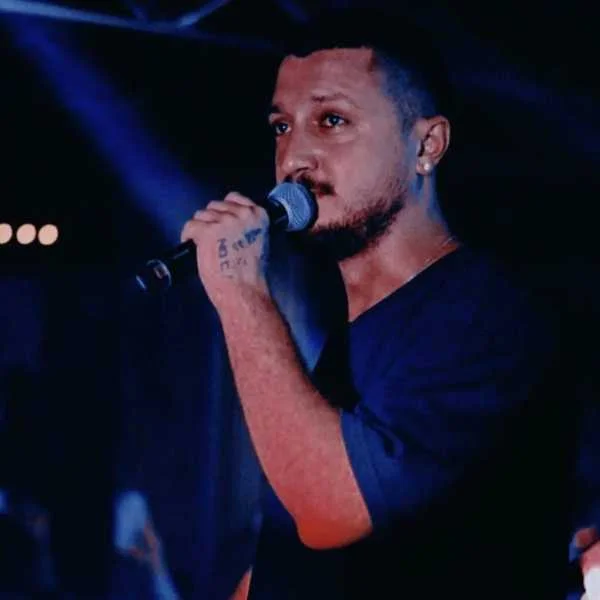 تصاویری از نخستین کنسرت مجاز محمدرضا شایع تصاویری از نخستین کنسرت مجاز محمدرضا شایع