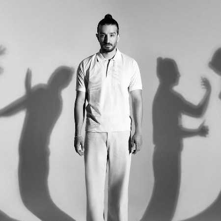 سینا ساعی کیست 