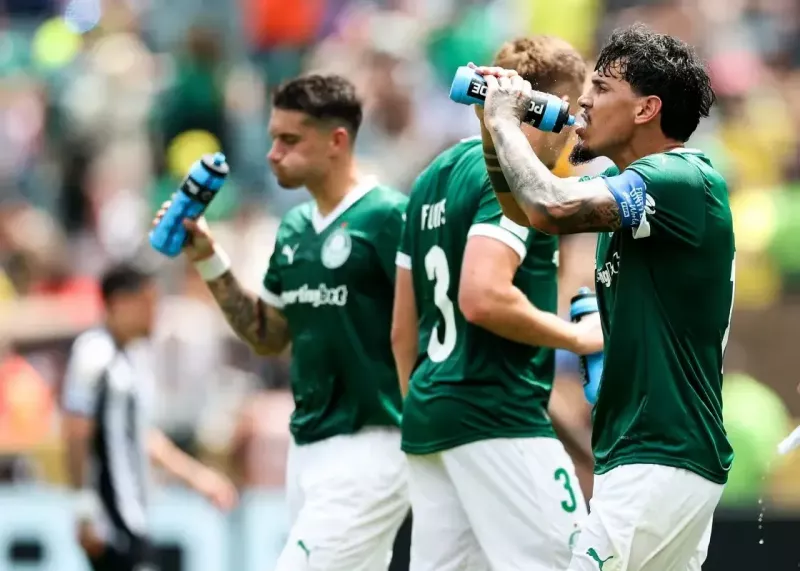 فیفا وقفه سه دقیقهای در جام جهانی ۲۰۲۶ فیفا وقفه سه دقیقهای در جام جهانی ۲۰۲۶